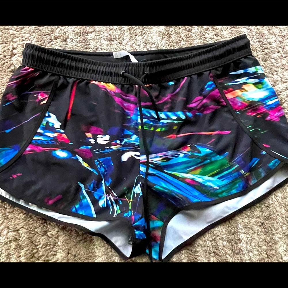 Fabletics shorts fun pattern
